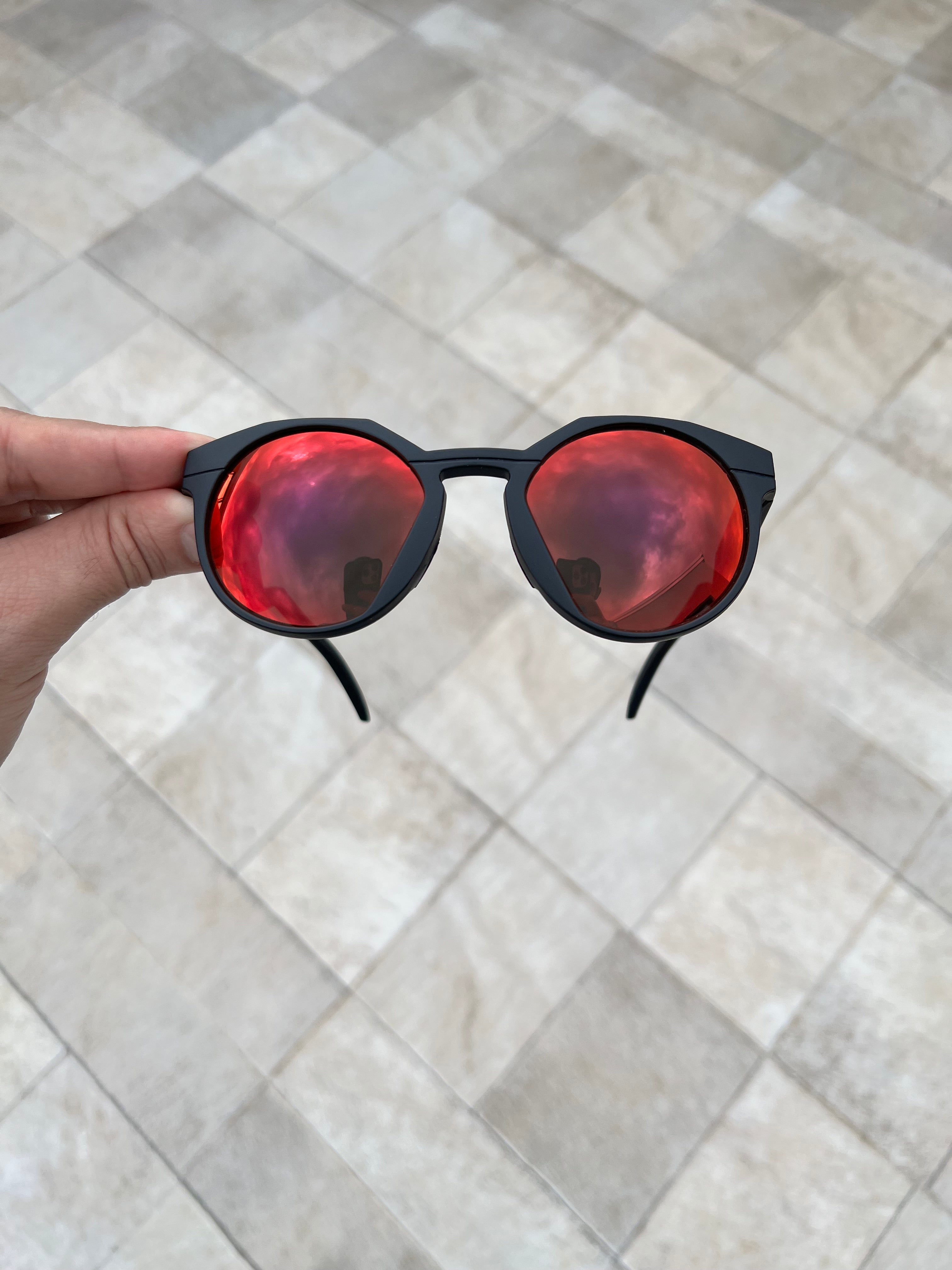 HSTN Carbon Dark Rubi Custom (2x1)