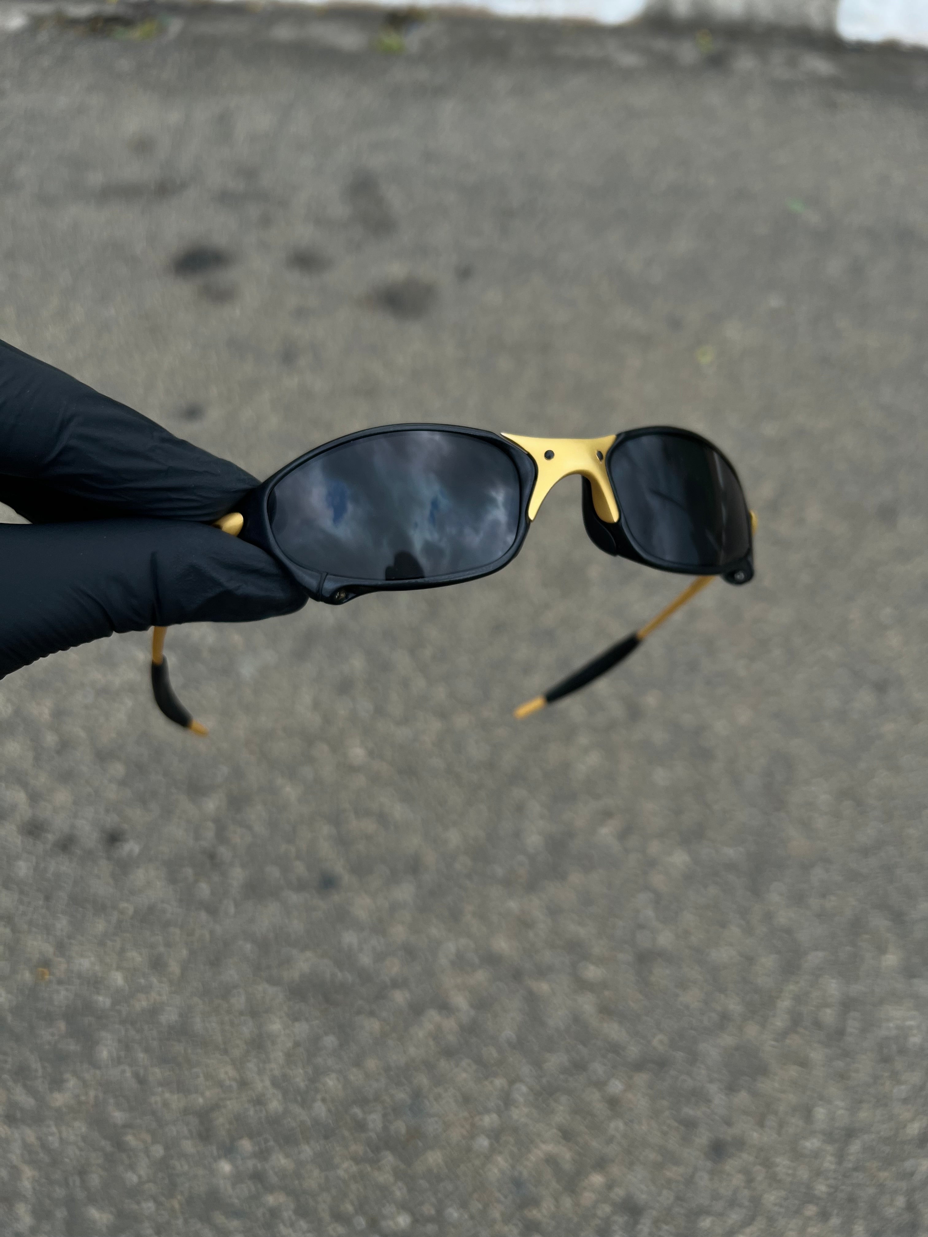 Juliet 24K Corvette Black Linha Ouro