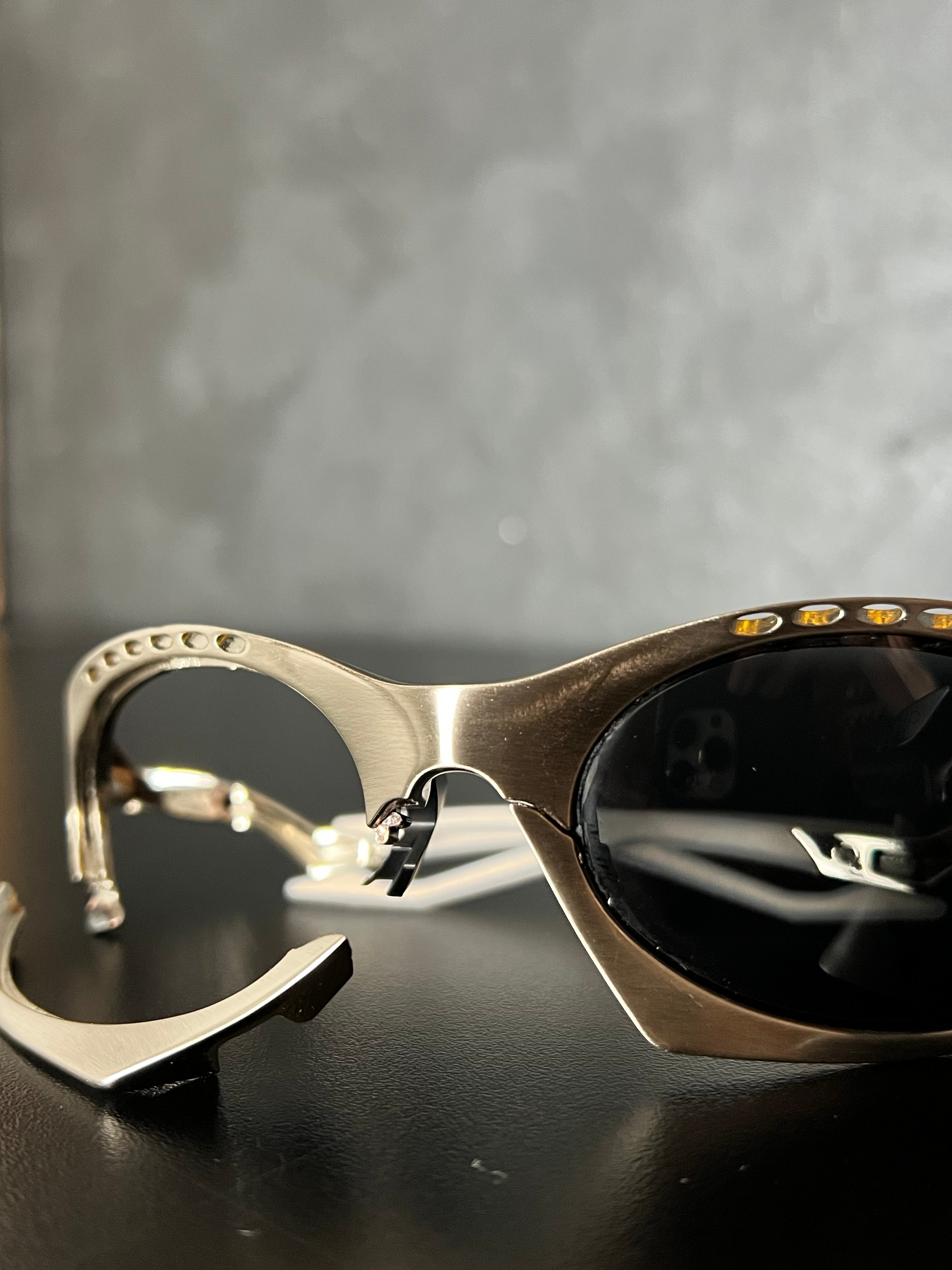 Plantaris Titânio Lentes Black (feita em metal) (2x1)