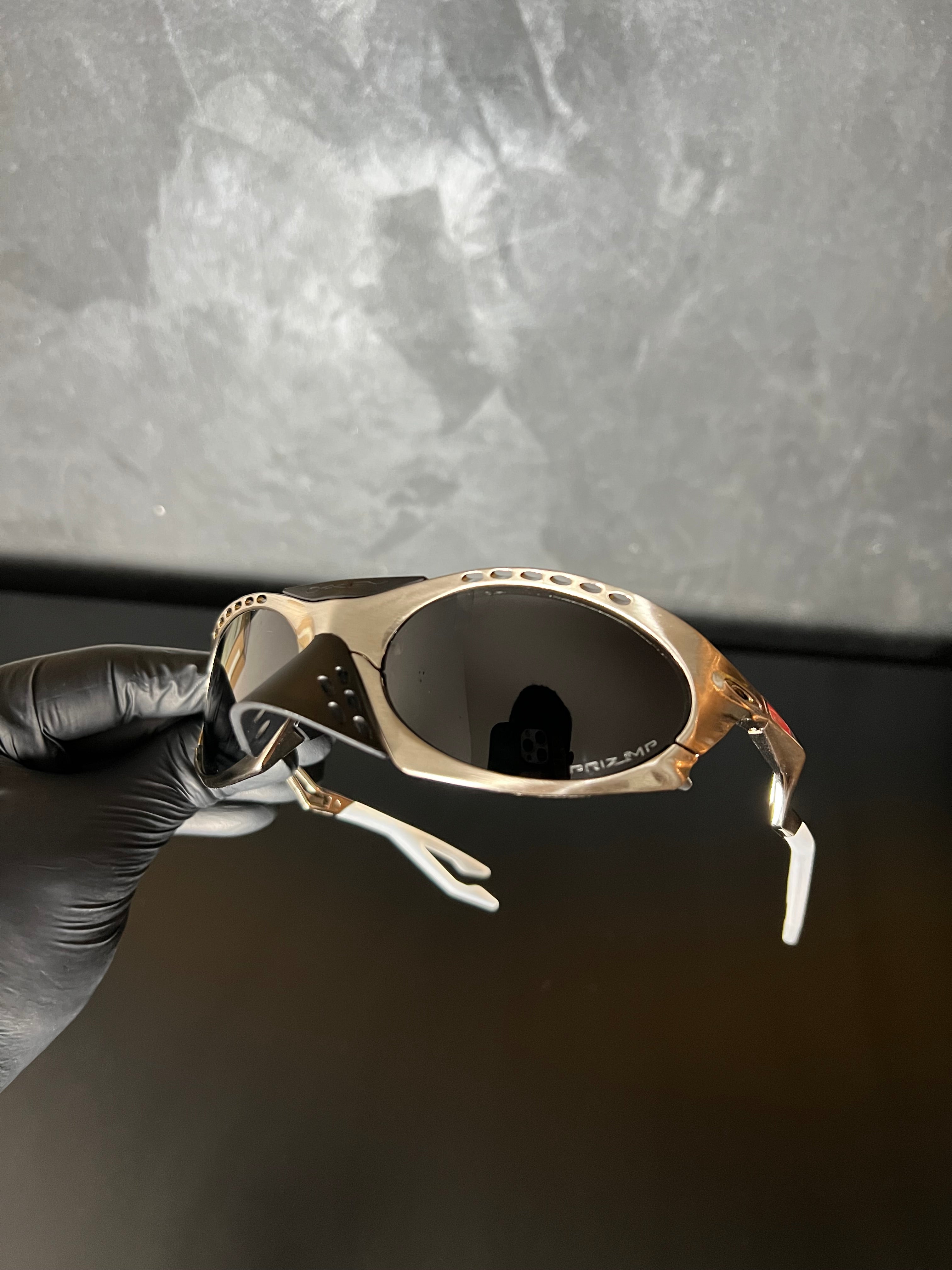 Plantaris Titânio Lentes Black (feita em metal) (2x1)